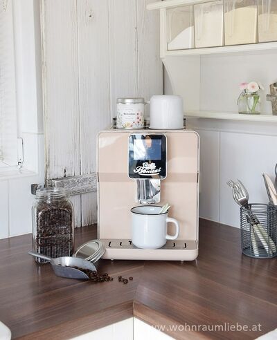 Espressomaschine als dekoratives Highlight in der Küche.